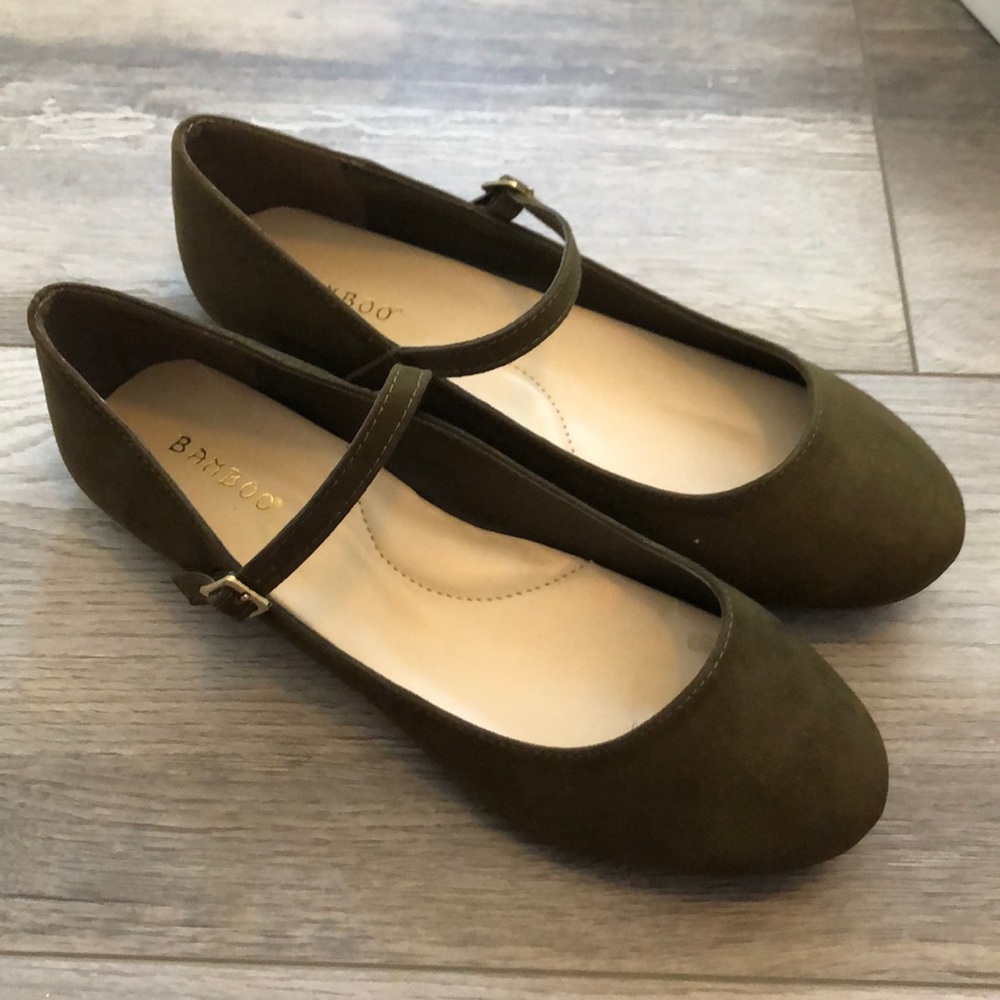 Mary Jane shoes 8.5 BNIB